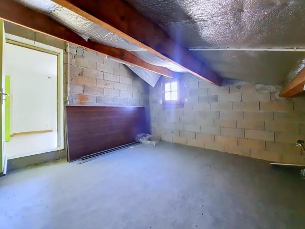 Villa 3 faces avec piscine à 200 m du lac!