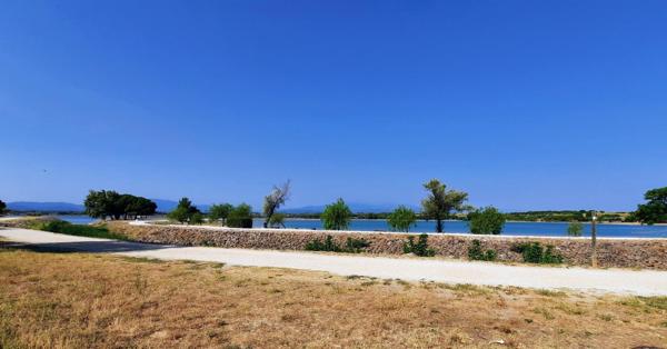Villa 3 faces avec piscine à 200 m du lac!