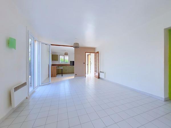 Villa 3 faces avec piscine à 200 m du lac!