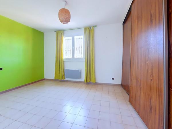 Villa 3 faces avec piscine à 200 m du lac!
