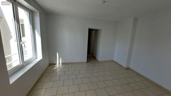 Appartement rénové à louer à Chalonnes-sur-Loire dans le Maine-et-Loire (49290), ref : 12516/1022   
NOTRE DAME