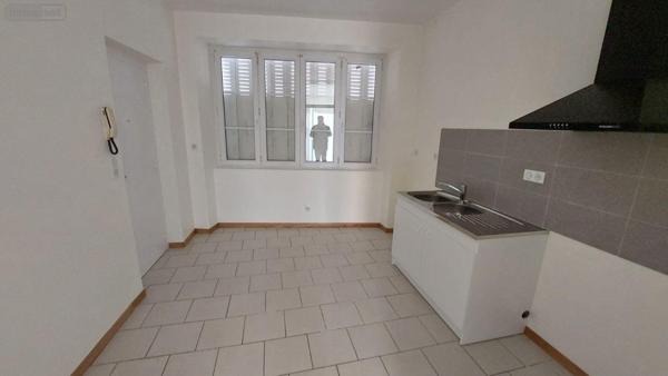 Appartement rénové à louer à Chalonnes-sur-Loire dans le Maine-et-Loire (49290), ref : 12516/1022   
NOTRE DAME