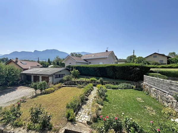 Maison
         6 pièces
        - 155 m² Exclusivité 440 000 € *