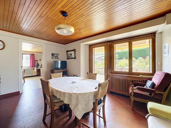 Maison
         6 pièces
        - 155 m² Exclusivité 440 000 € *