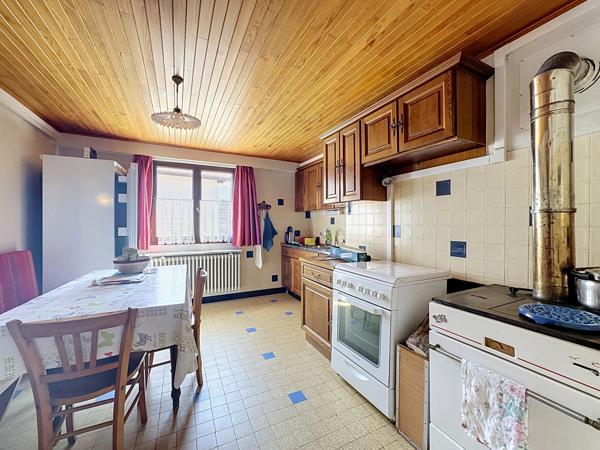 Maison
         6 pièces
        - 155 m² Exclusivité 440 000 € *