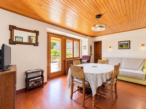 Maison
         6 pièces
        - 155 m² Exclusivité 440 000 € *