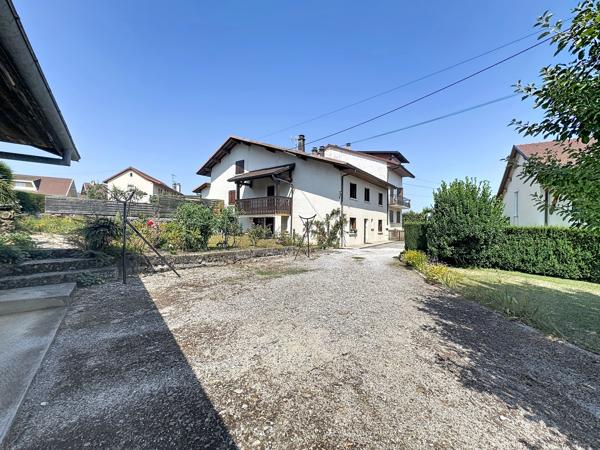 Maison
         6 pièces
        - 155 m² Exclusivité 440 000 € *