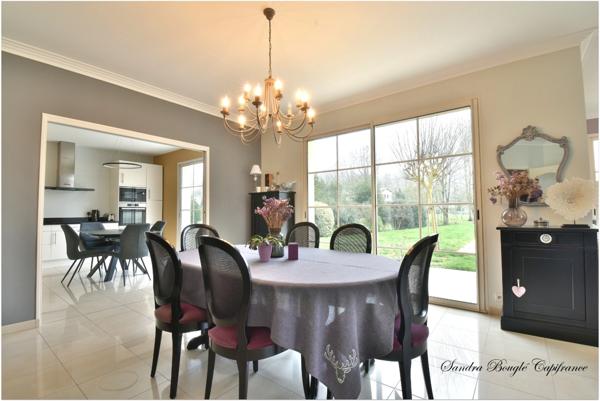 Maison à vendre 9 pièces avec 5 chambres à LAVAL (53)