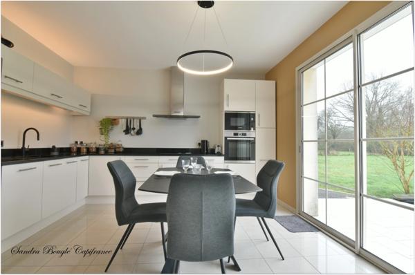 Maison à vendre 9 pièces avec 5 chambres à LAVAL (53)