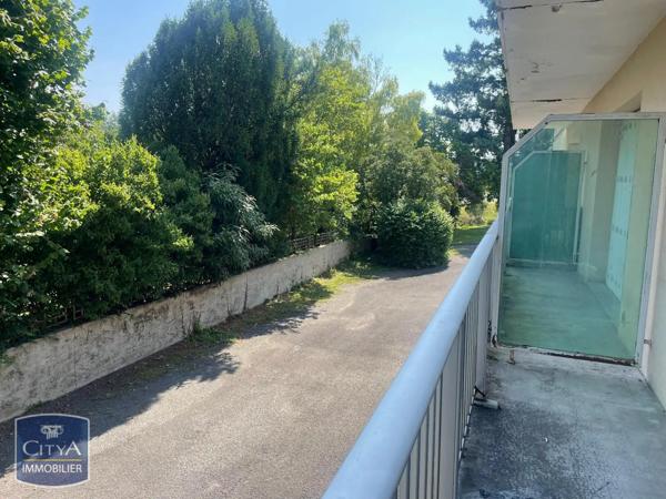 Appartement à louer 1 pièce 27.28m² Mâcon (71000)