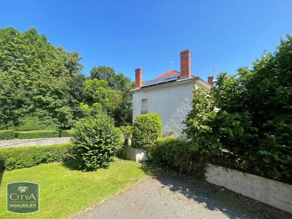 Appartement à louer 1 pièce 27.28m² Mâcon (71000)