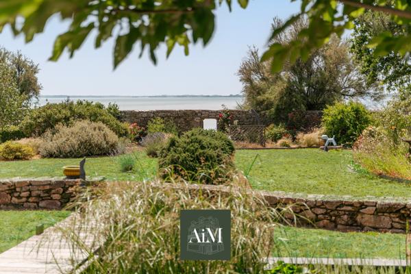 Maison de capitaine vue mer à vendre à Séné – Accès direct à la plage
