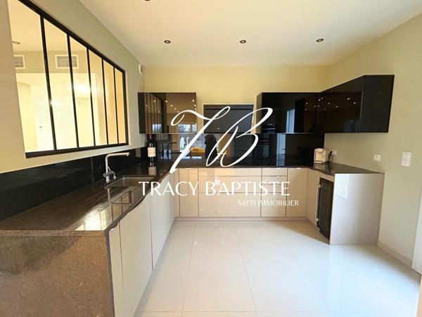 Maison T4 de plain-pied avec garage, secteur le Golf