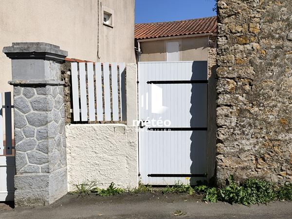 Charmant ensemble de deux maisons entièrement rénovées de 124 m² au coeur du village de Sainte Hermine