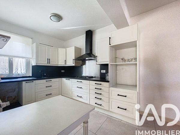 Maison à vendre 4 pièces 148 m² Saint-Genis-Laval