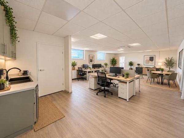 Location / Bureaux à Baie-Mahault (97122)