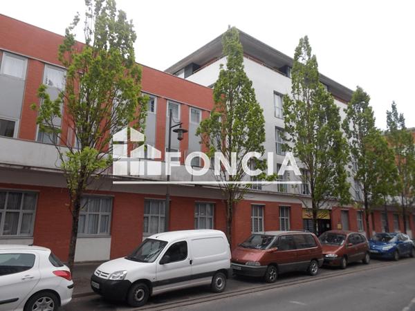 Location Studio meublé 19.54 m² - 20 RUE DE LA CHOCOLATERIE Blois 41000