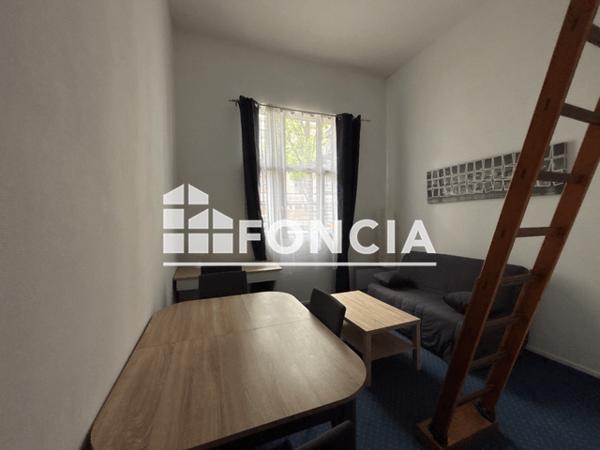 Location Studio meublé 19.54 m² - 20 RUE DE LA CHOCOLATERIE Blois 41000