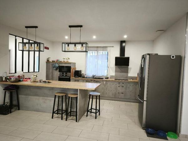 Maison à SAINT-SAVIN, 33920 - 5 pièces 147m²