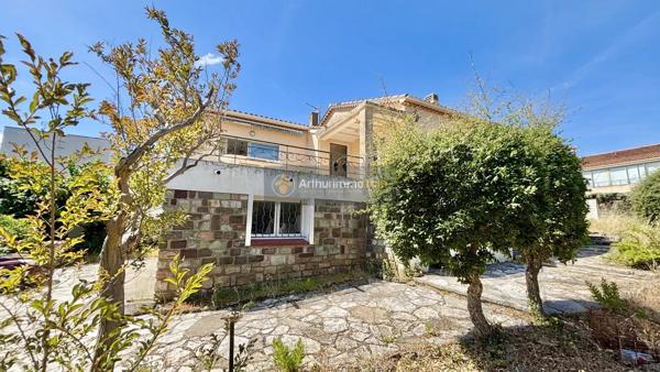 Vente                                                      Villa
                        
                     6 pièces                      126 m2                     à Saint-Aygulf
