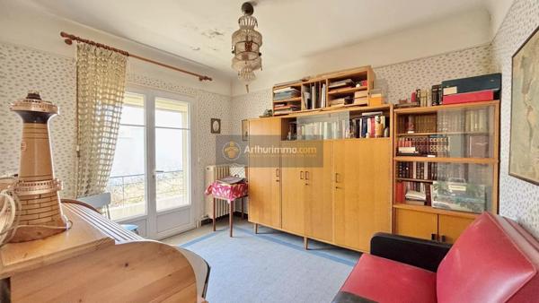 Vente                                                      Villa
                        
                     6 pièces                      126 m2                     à Saint-Aygulf