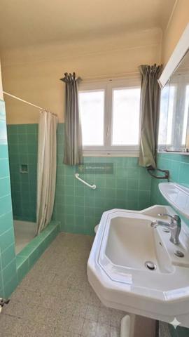Vente                                                      Villa
                        
                     6 pièces                      126 m2                     à Saint-Aygulf