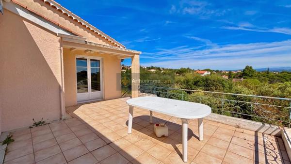 Vente                                                      Villa
                        
                     6 pièces                      126 m2                     à Saint-Aygulf