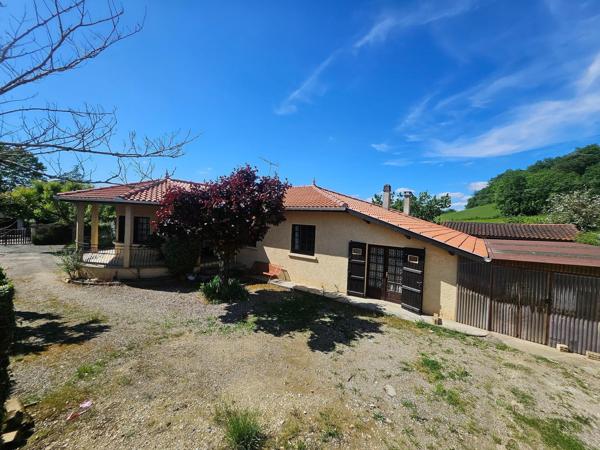 MAISON DE VILLAGE AVEC UN DOUBLE GARAGE