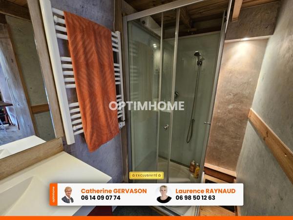 Maison de bourg -3 pièces - 2 chambres- garage- cuvage- LES MARTRES DE VEYRE (63730)