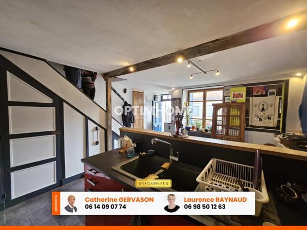 Maison de bourg -3 pièces - 2 chambres- garage- cuvage- LES MARTRES DE VEYRE (63730)