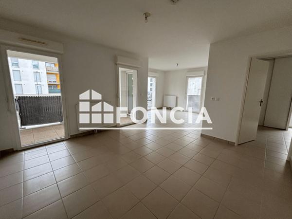 Location Appartement 2 pièces 53.4 m² - 177 RUE DU PAS NOTRE DAME Tours 37100
