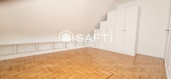 Maison contemporaine proche centre ville avec garage et parking privatif