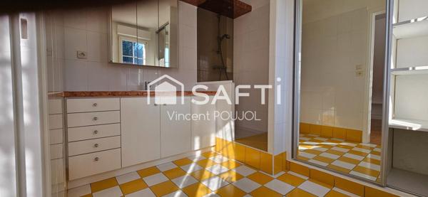 Maison contemporaine proche centre ville avec garage et parking privatif