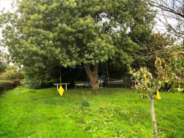 VUE DEGAGEE SUR LA CAMPAGNE ET LA PERNELLE