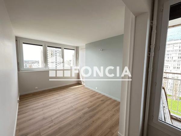 Location Appartement 4 pièces 110 m² - 88 RUE LAREVELLIERE Angers 49100