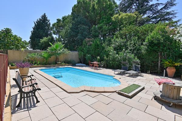 Maison
         5 pièces
        - 162 m² Bien prestige 459 000 € *