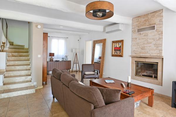 Maison
         5 pièces
        - 162 m² Bien prestige 459 000 € *