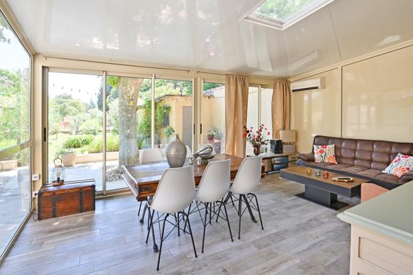 Maison
         5 pièces
        - 162 m² Bien prestige 459 000 € *
