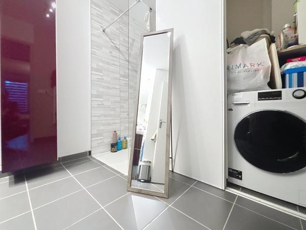 Une maison absolument charmante, rare sur le marché DE PLAIN PIED