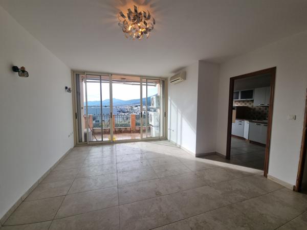 Casatorra (20620) T4 Dernièr étage, balcon plein Sud