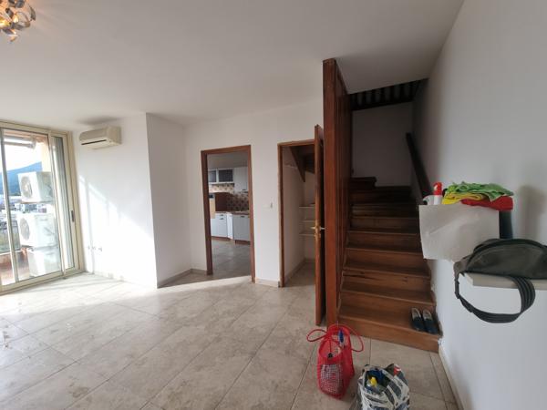 Casatorra (20620) T4 Dernièr étage, balcon plein Sud