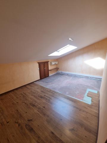 Casatorra (20620) T4 Dernièr étage, balcon plein Sud