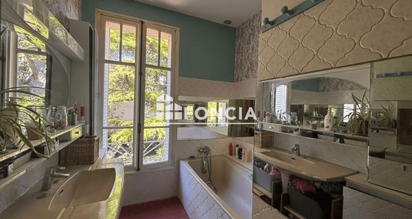 À vendre Maison 9 pièces 236.84 m² - Digne-les-bains 04000