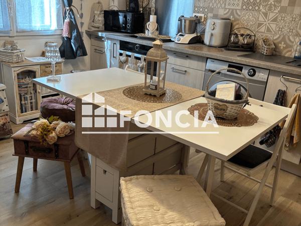Location Studio meublé 27 m² - les bastides Six-fours-les-plages 83140