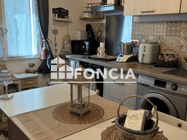 Location Studio meublé 27 m² - les bastides Six-fours-les-plages 83140