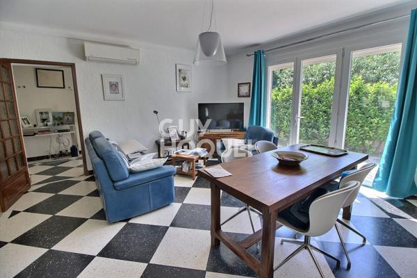Villa lumineuse Plain- pied sur 523 m² de jardin