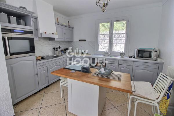 Villa lumineuse Plain- pied sur 523 m² de jardin