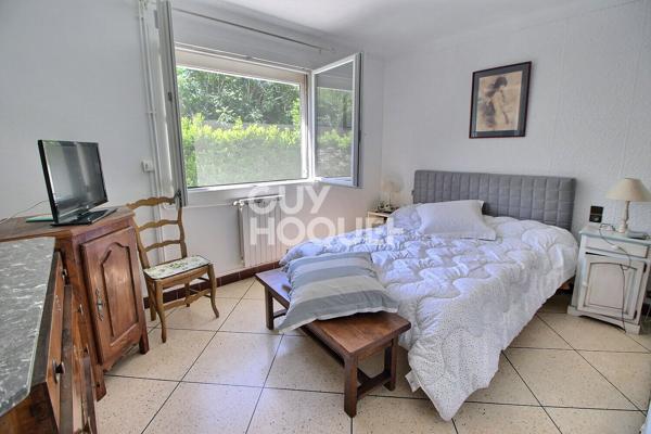 Villa lumineuse Plain- pied sur 523 m² de jardin