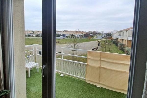 A VENDRE L'HOUMEAU APPARTEMENT 2 PIECES 45 M2 AVEC TERRASSE