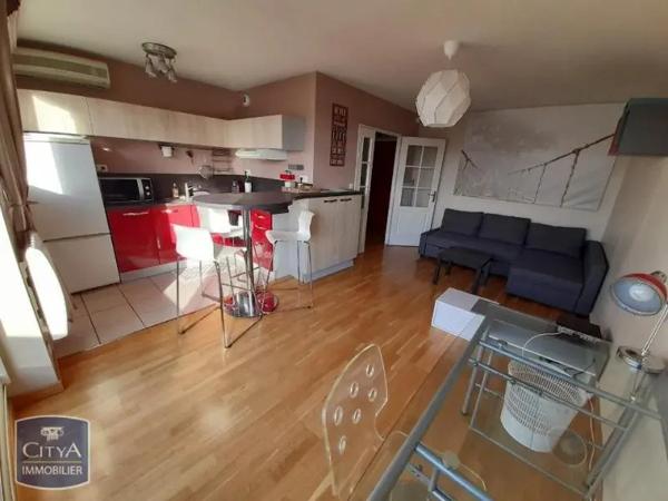 Appartement à louer 2 pièces 39m² Tours (37000)
